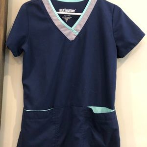 Scrub top and bottom